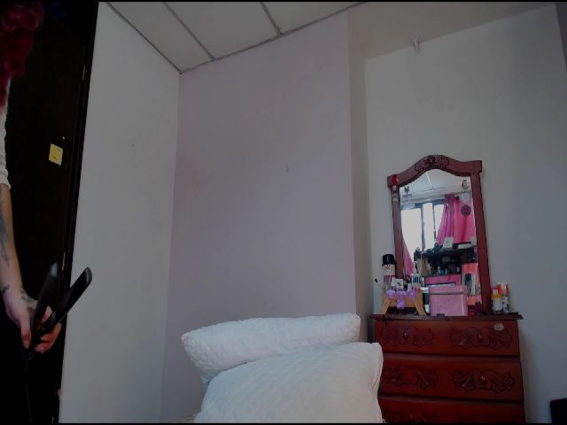 Live sex webcam photo for Chloe_Savage_ #269119635