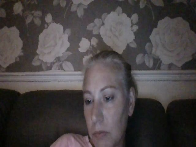 Live sex webcam photo for XxMommaKxX #269128153