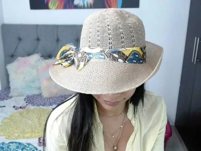 Live sex webcam photo for laravera07 #269123126