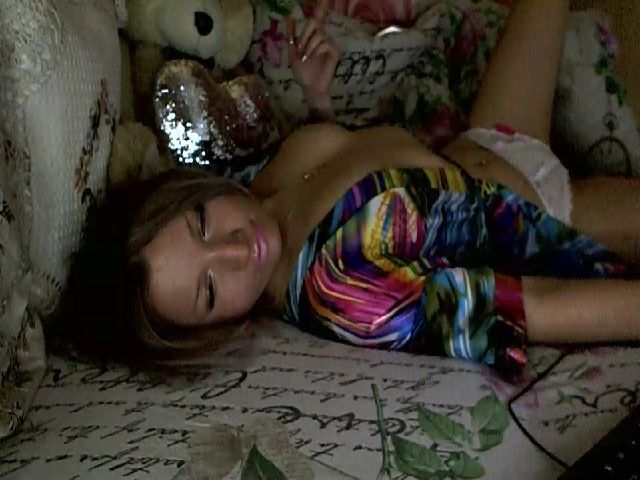 Live sex webcam photo for WWGIRL_ #269106445