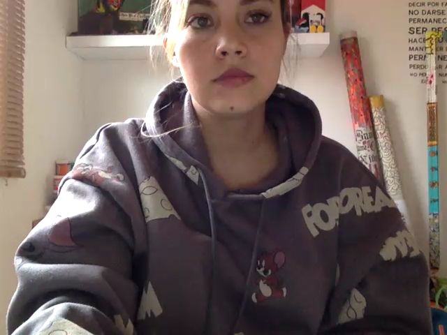 Live sex webcam photo for Alicenicolle #269126476