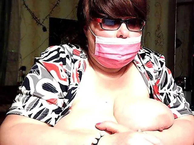 Live sex webcam photo for lady-Nicol #269138957