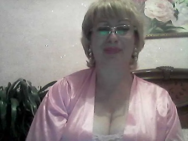 Live sex webcam photo for Ur-Mami #269143786