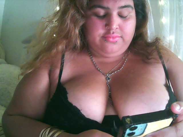 Live sex webcam photo for bbwfatpanocha #269139155