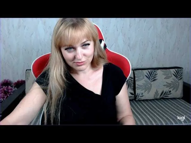 Live sex webcam photo for KamilliLove #269139265