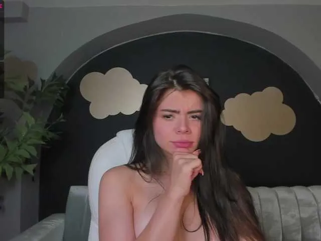 Live sex webcam photo for JulieBelle #287987752