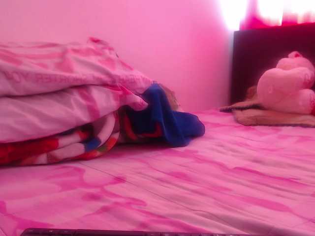 Live sex webcam photo for Daizy-cooper #269144801