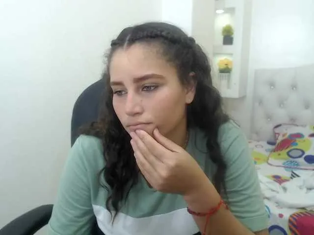 Live sex webcam photo for AgatharFox #269139533