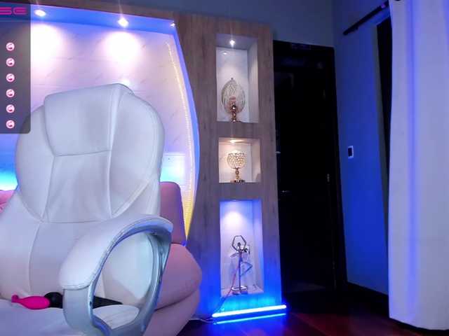 Live sex webcam photo for JennaOlson #269134294