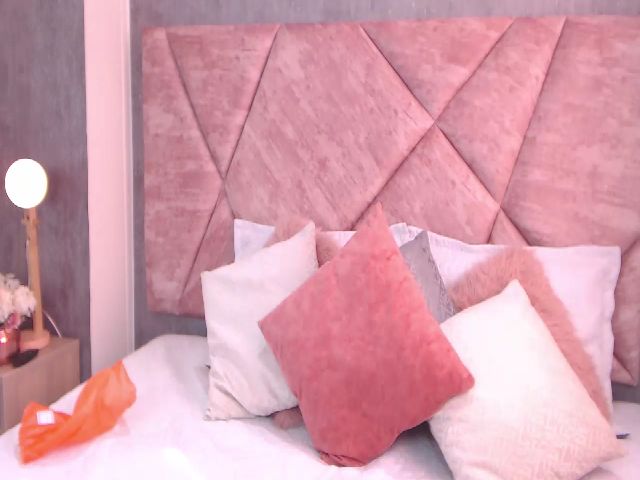 Live sex webcam photo for Lindsayfox #269146266