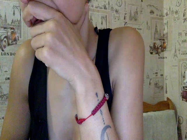 Live sex webcam photo for JolyBoss #269142150