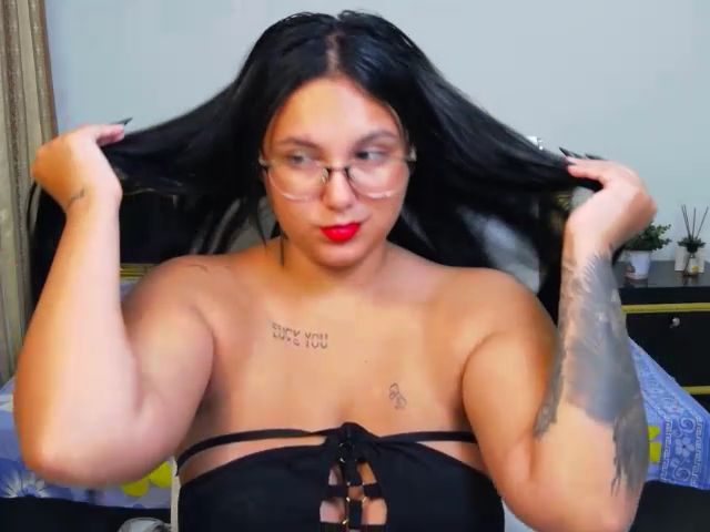 Live sex webcam photo for MissElisabeth #269146304