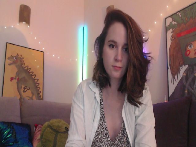 Live sex webcam photo for LizzyPeach #269145977