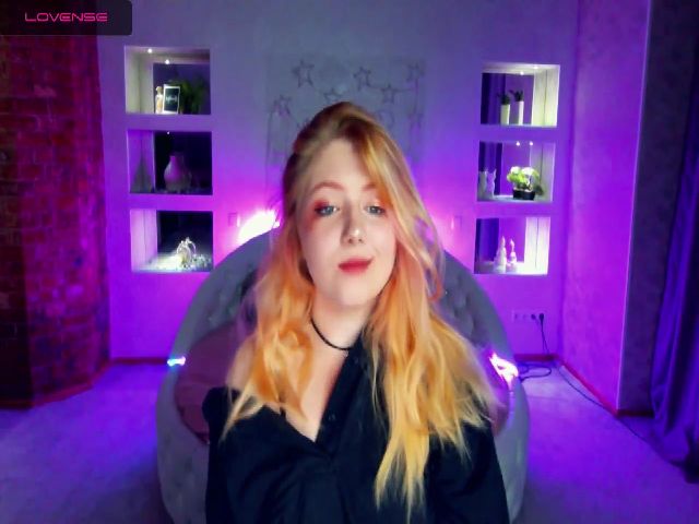 Live sex webcam photo for TinkerrBelll #269146153