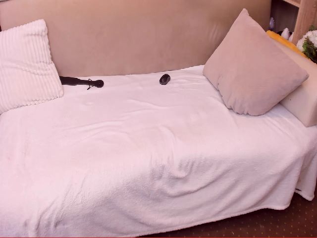 Live sex webcam photo for Agata_ #269130547