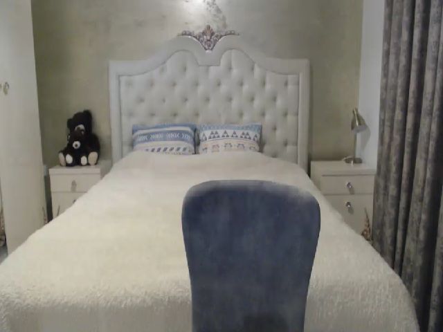 Live sex webcam photo for CutePaw_S #269130737