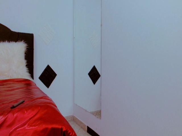 Live sex webcam photo for Violetdarkk #269147938