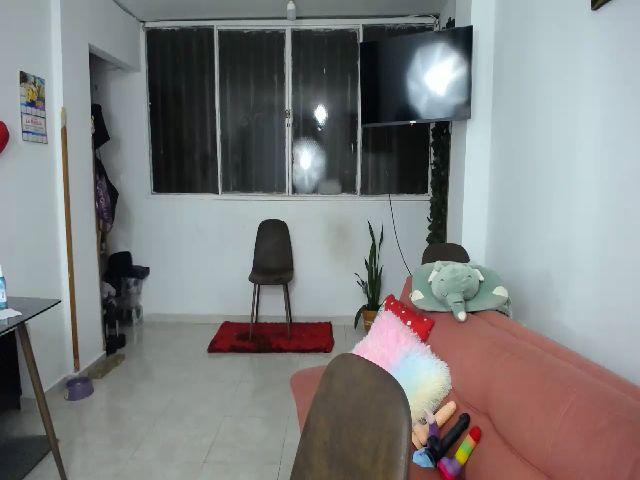 Live sex webcam photo for Akeishaa_ #269133218
