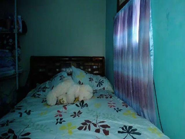 Live sex webcam photo for Jessycutie #269147257