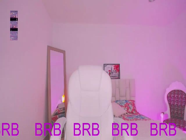 Live sex webcam photo for Karina_V #269136390