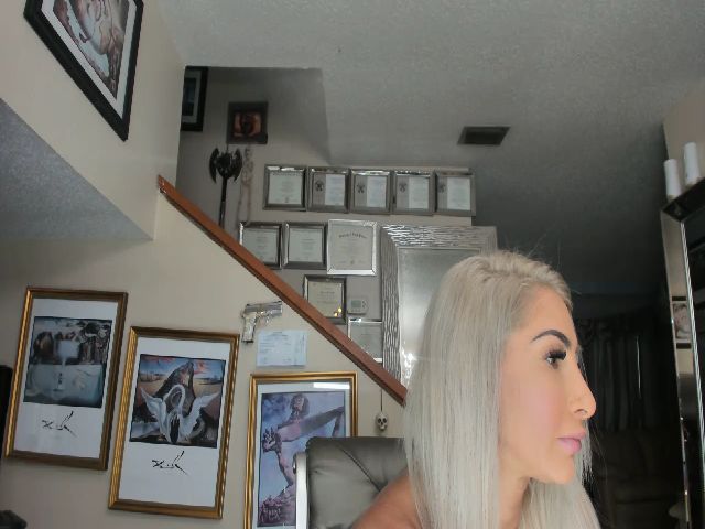 Live sex webcam photo for ADRIANA_FOX #269142118