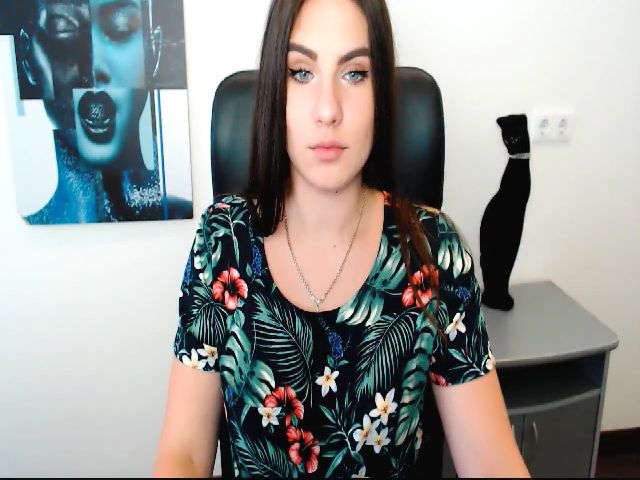 Live sex webcam photo for MollyKiss_ #269140184