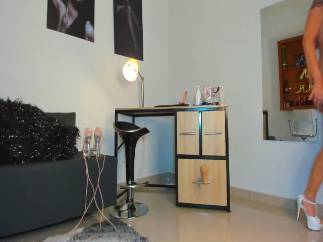 Live sex webcam photo for MrsEdha #269142891