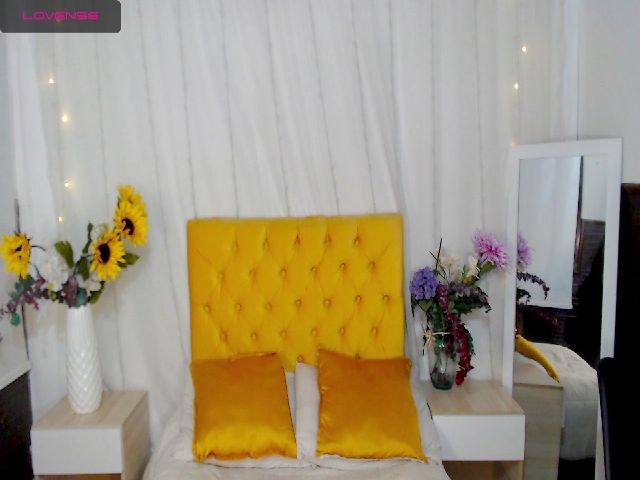 Live sex webcam photo for Ailin_8 #269139896