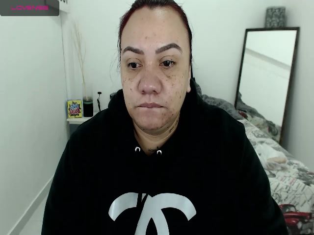 Live sex webcam photo for KimmyStone #269140418