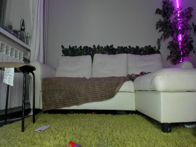 Live sex webcam photo for Littlewetgirl #269141193