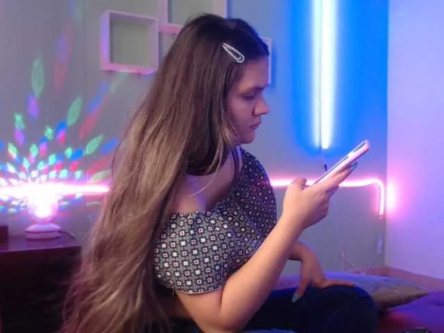 Live sex webcam photo for hanna-queen21 #269144110