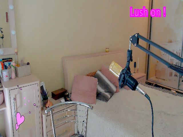 Live sex webcam photo for sunshinebabee #269135817