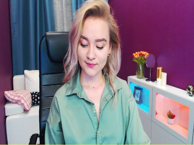 Live sex webcam photo for Kara_Smith #269146983