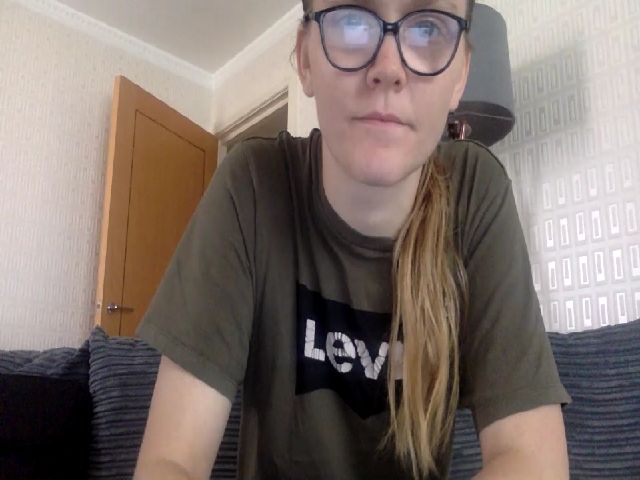 Live sex webcam photo for SexyHotSlut3 #269138020
