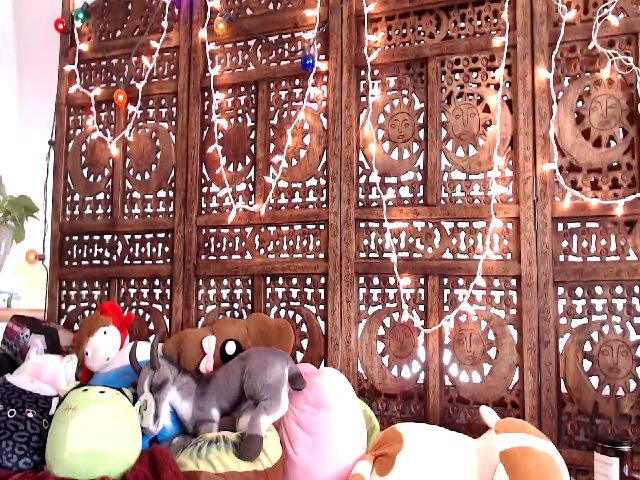 Live sex webcam photo for WildflowerEm #269145286