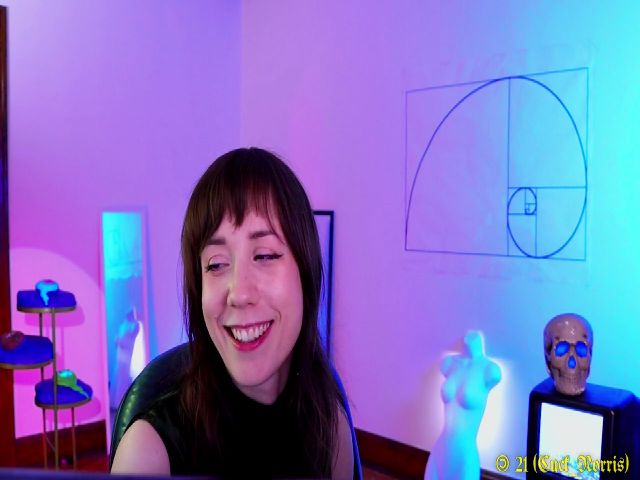 Live sex webcam photo for MinnieMoralia #269145396