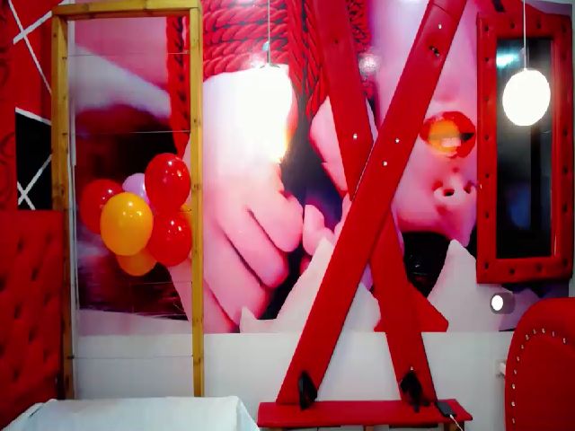 Live sex webcam photo for Sweet_latine #269145845