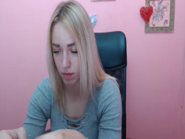 Live sex webcam photo for KetiLove_ #269142974