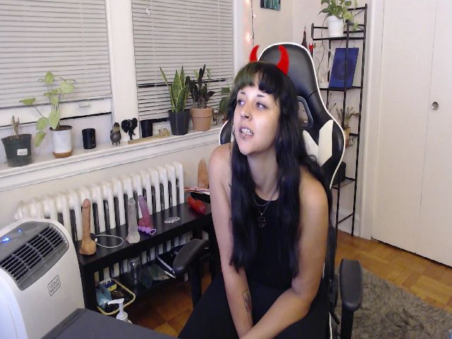 Live sex webcam photo for YourDruidess #269132973