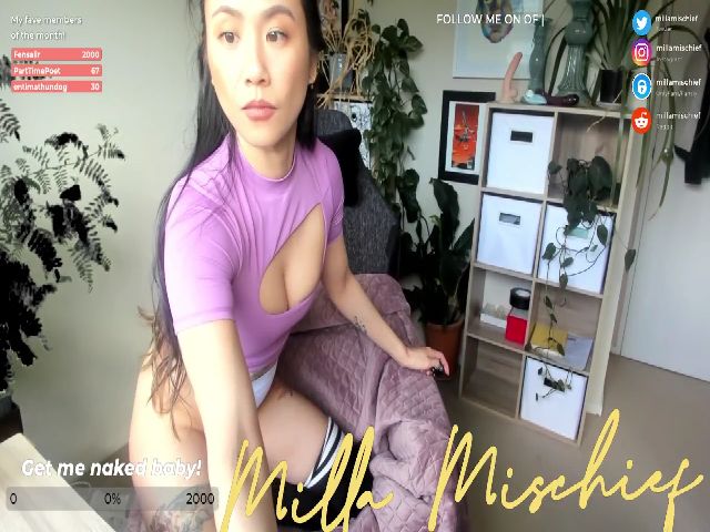 Live sex webcam photo for MillaMischief #269130347