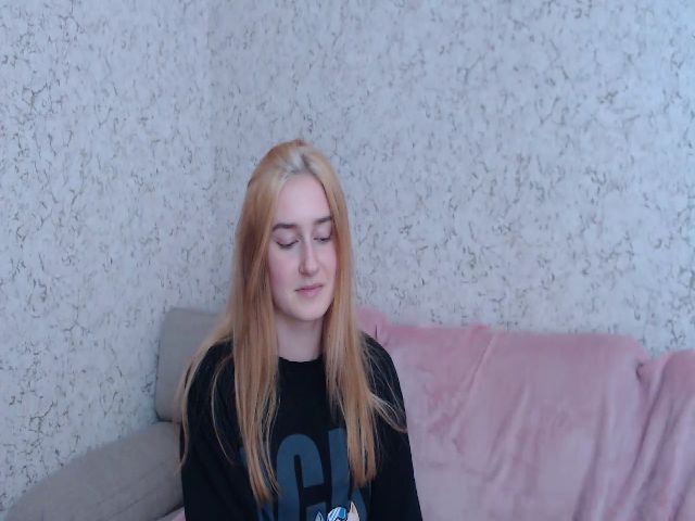 Live sex webcam photo for Honey_dream #269145772