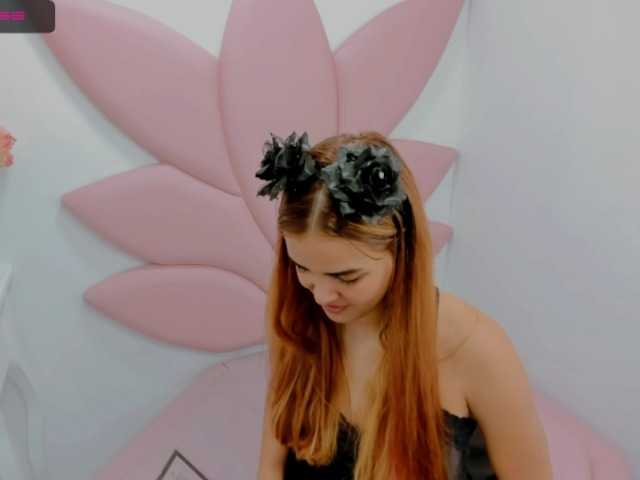 Live sex webcam photo for samarasexy1 #269139328