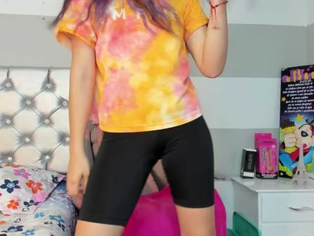 Live sex webcam photo for candy-girl18 #269129534