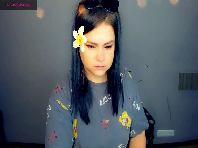 Live sex webcam photo for Sinnarey #269135472