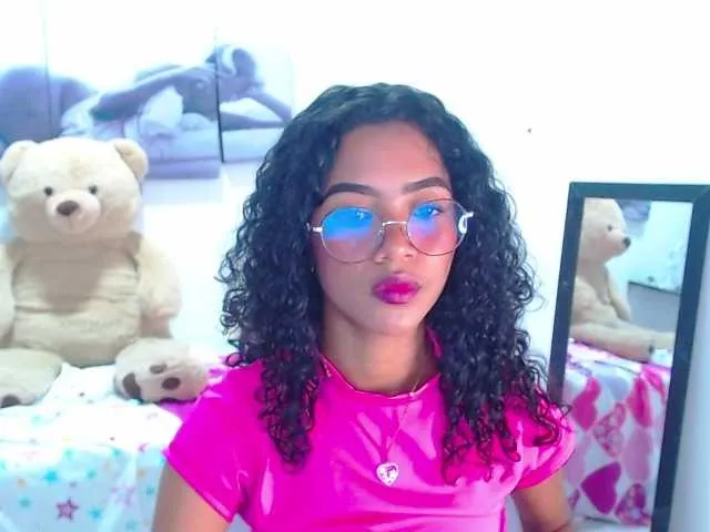 Live sex webcam photo for Anniemiss #269144831
