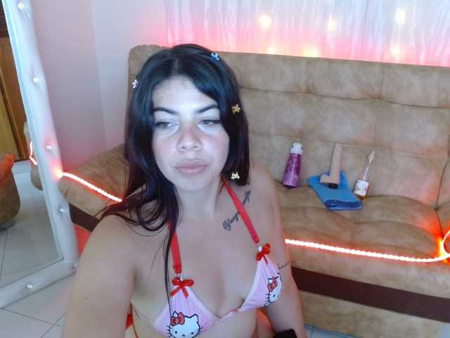 Live sex webcam photo for SARAHBELLEM-1 #269129757