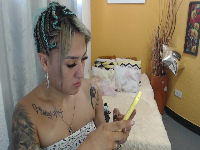 Live sex webcam photo for JiisethKitty #269147482