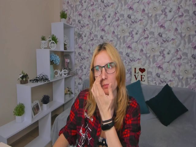 Live sex webcam photo for DaisyTaller #269141697