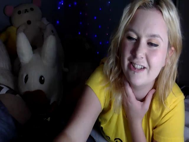 Live sex webcam photo for Avery_Doll #269142208