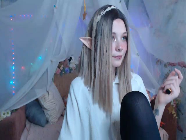 Live sex webcam photo for Miss_Toree #269147366